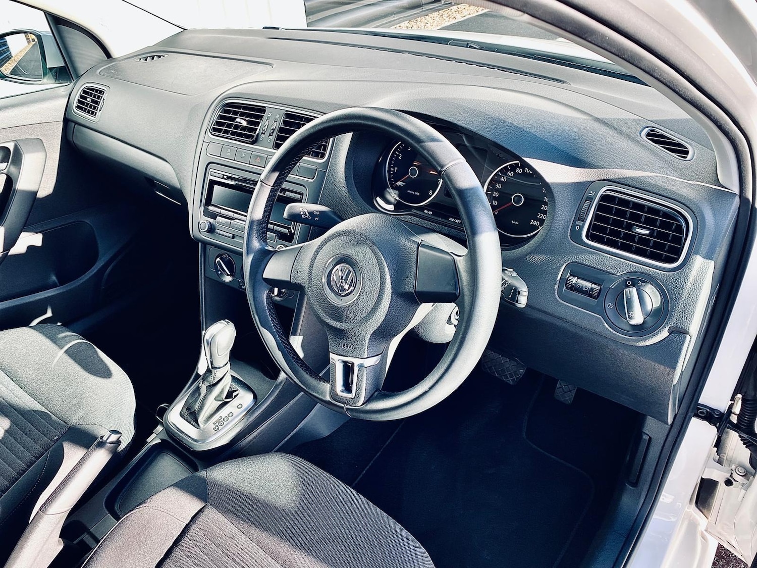 Used Volkswagen Polo for sale - 76949405: Photo 34