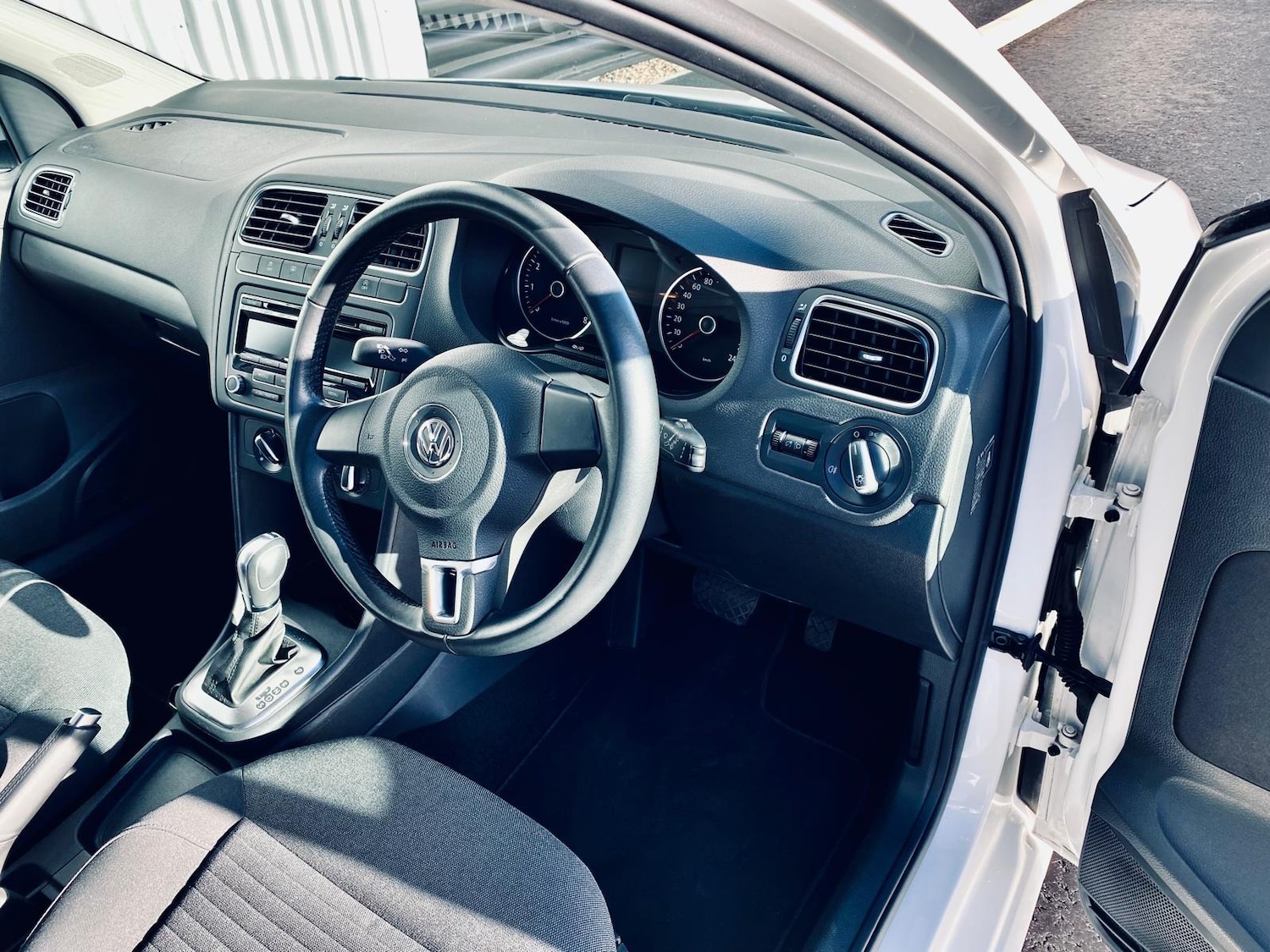 Used Volkswagen Polo for sale - 76949405: Photo 38