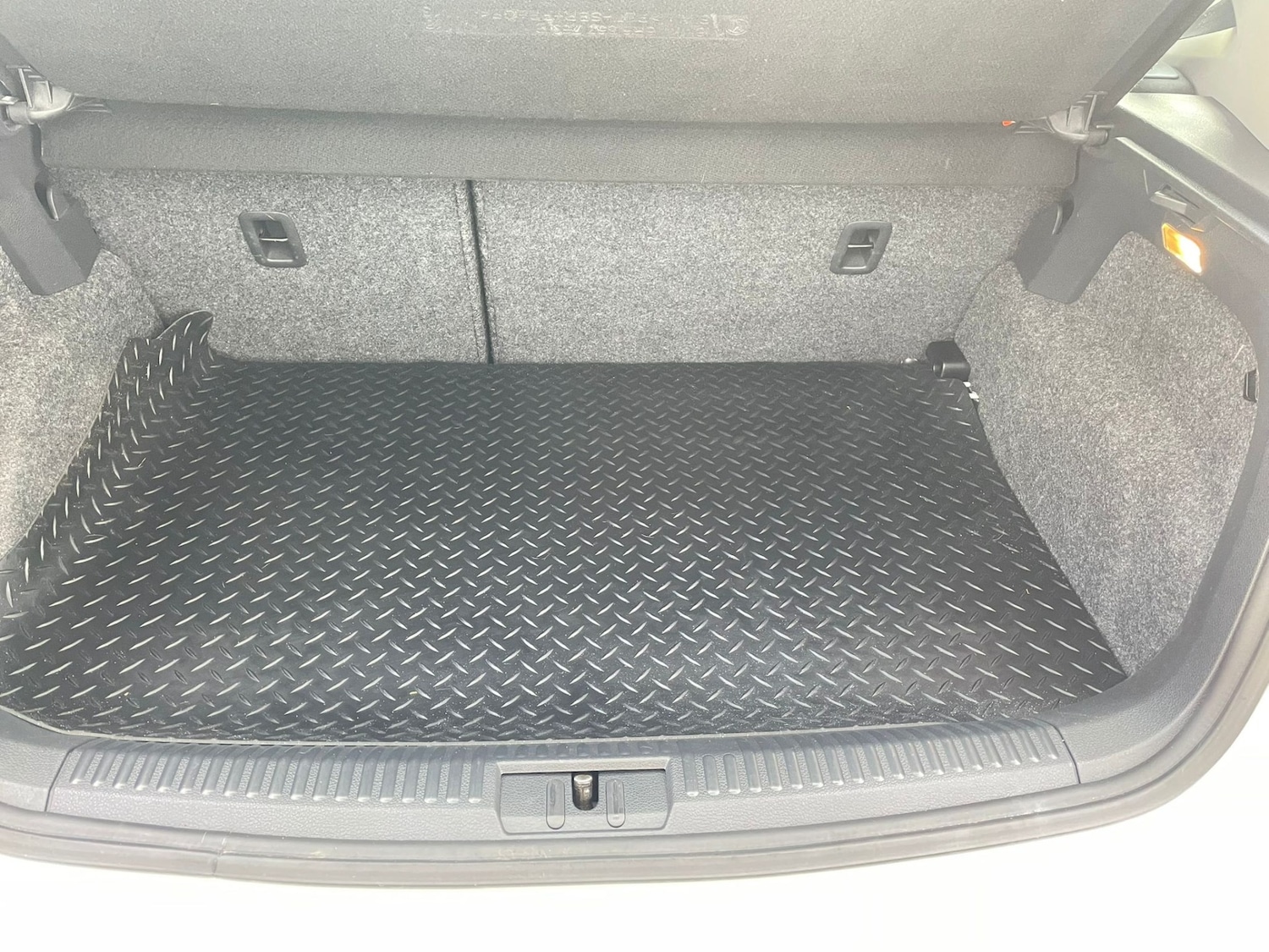 Used Volkswagen Polo 2013 for sale - 77578298: Photo 19