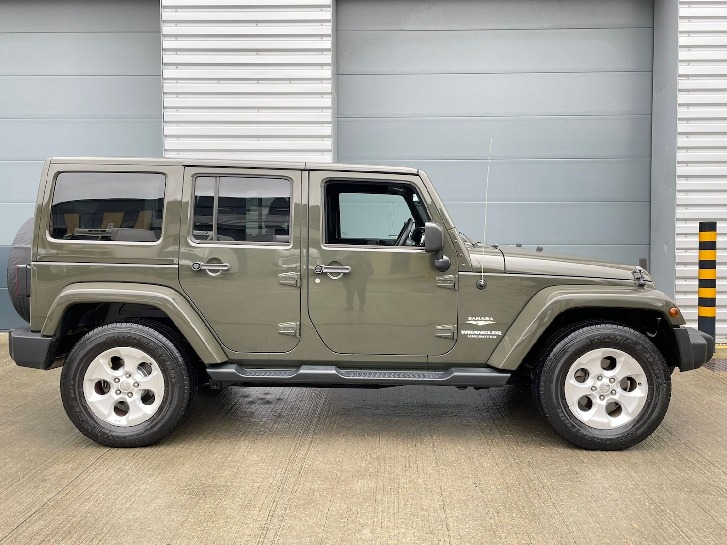Used Jeep Wrangler 2015 for sale - 77834663: Photo 2