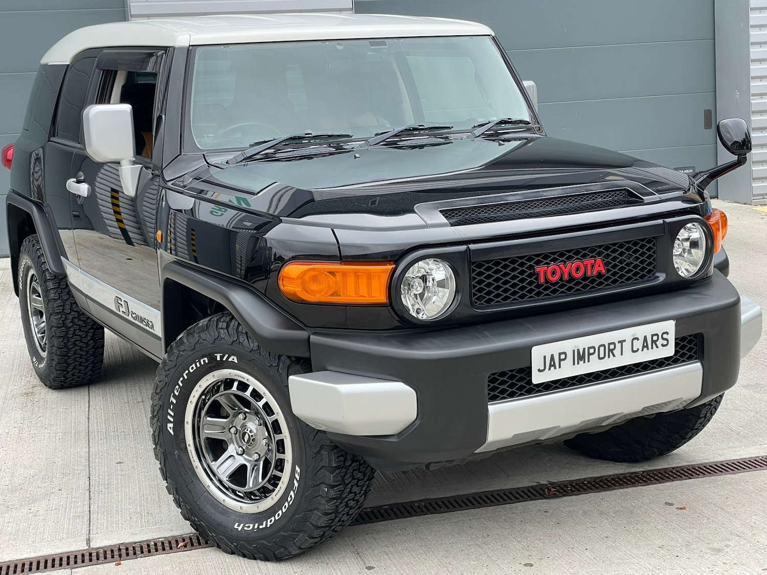 Used Toyota FJ Cruiser 2014 for sale - 76273351: Photo 1