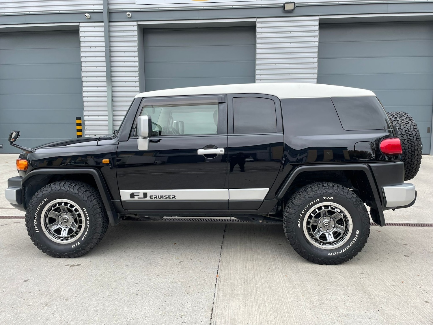 Used Toyota FJ Cruiser 2014 for sale - 76273351: Photo 6