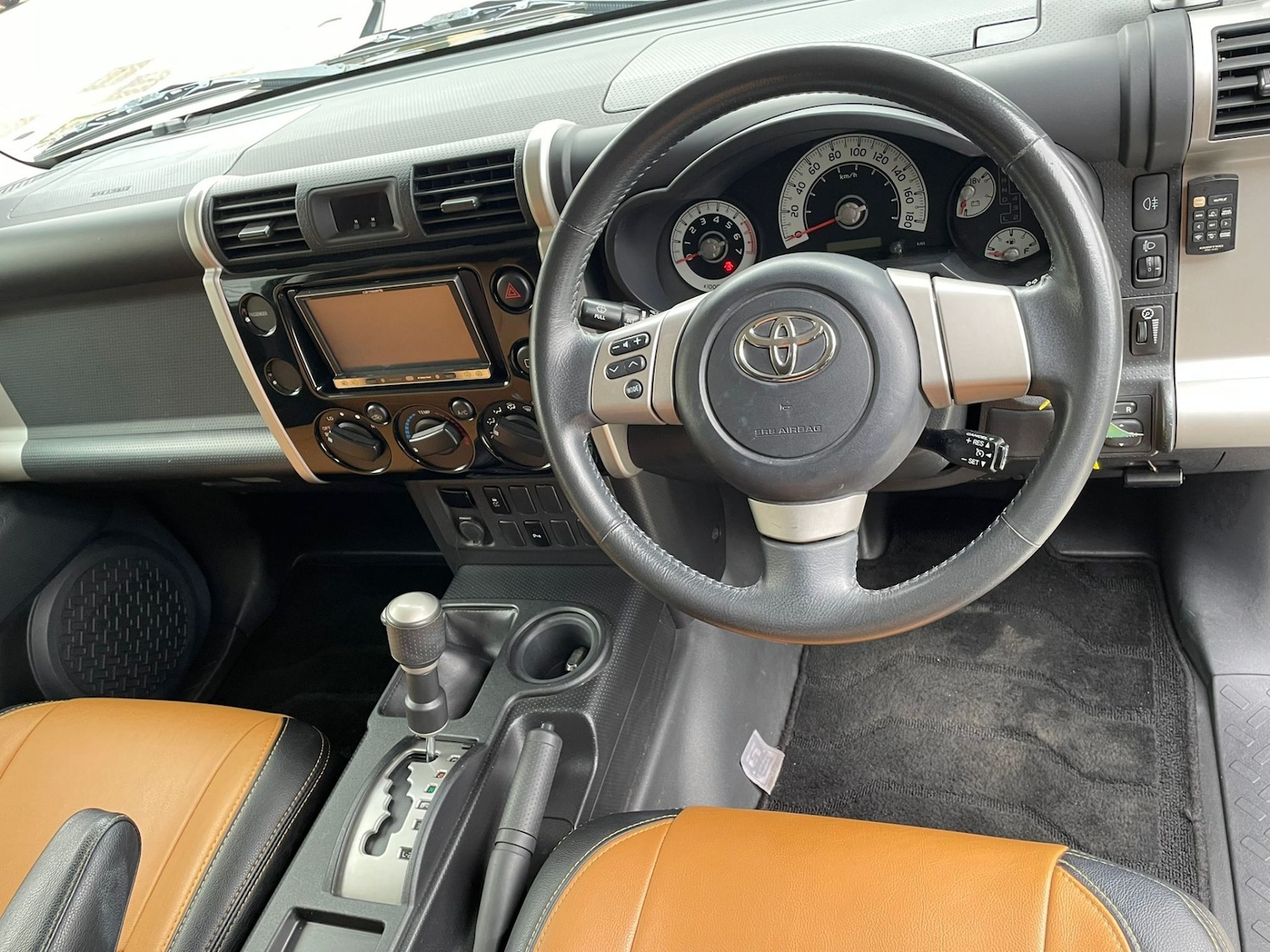 Used Toyota FJ Cruiser 2014 for sale - 76273351: Photo 9