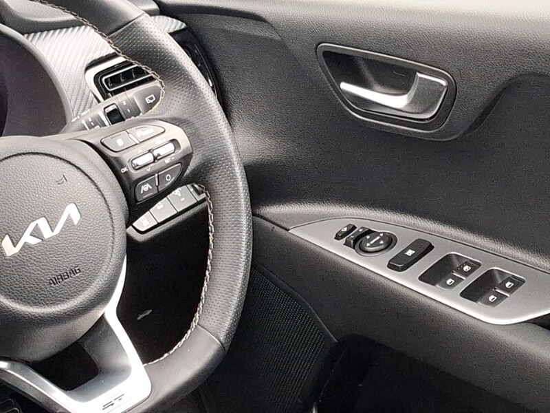 Used Kia Stonic 2023 for sale - 76864428: Photo 11
