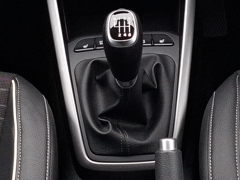 Used Kia Stonic 2023 for sale - 76864428: Photo 12