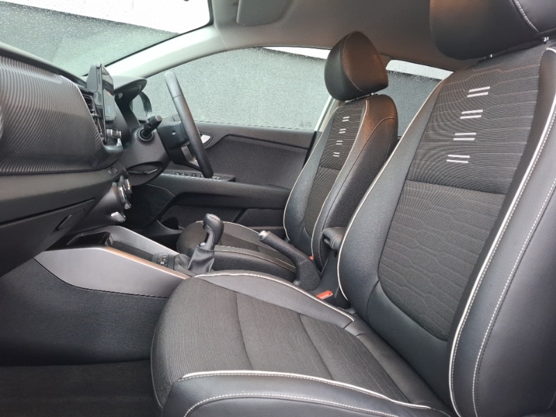 Used Kia Stonic 2023 for sale - 76864428: Photo 5