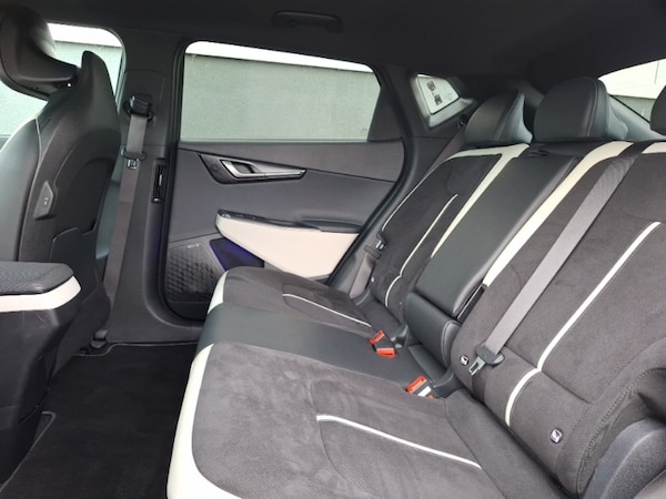 Used Kia EV6 2024 for sale - 76289580: Photo 6