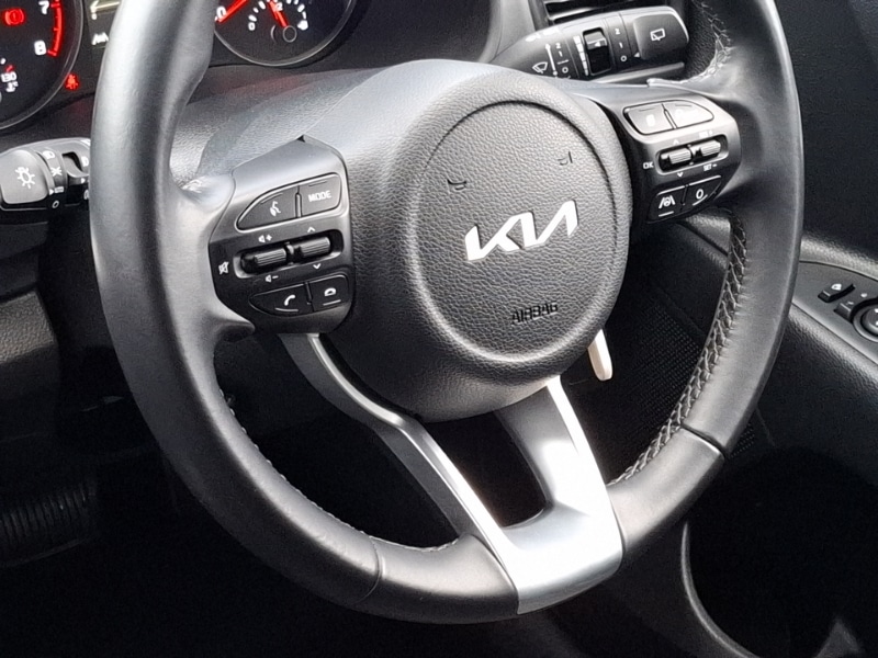 Used Kia Stonic 2024 for sale - 76492963: Photo 16