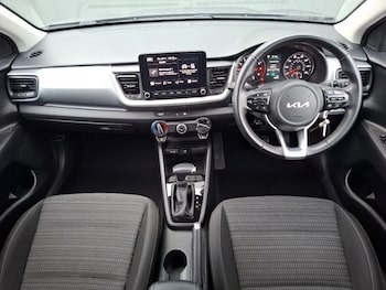 Used Kia Stonic 2024 for sale - 76492963: Photo