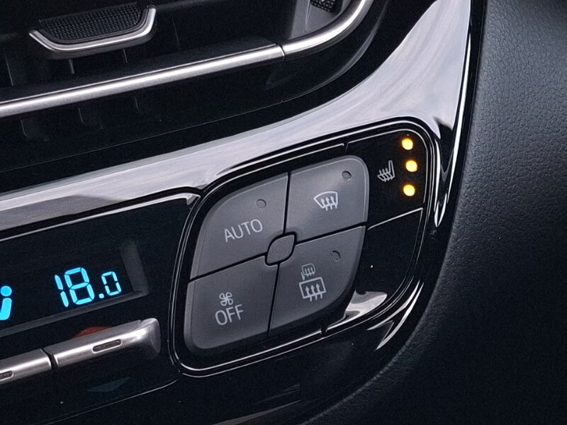 Used Toyota C-HR 2022 for sale - 77731856: Photo 15