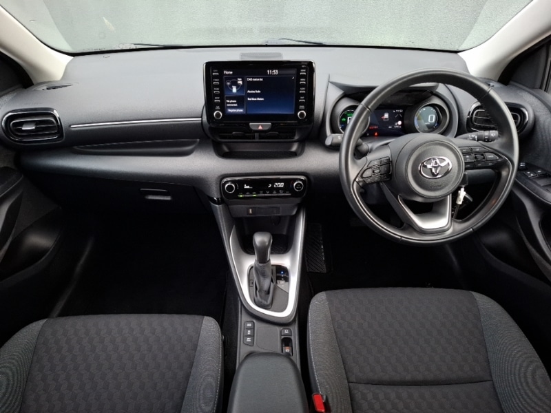 Used Toyota Yaris 2021 for sale - 76492962: Photo 2