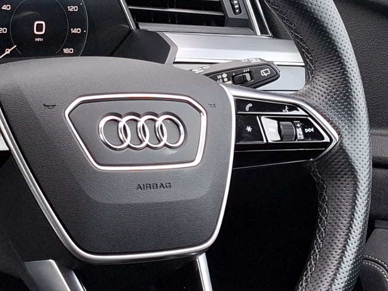 Used Audi e-tron 2022 for sale - 77398976: Photo 11