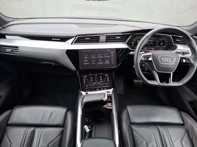 Used Audi e-tron 2022 for sale - 77398976: Photo 2