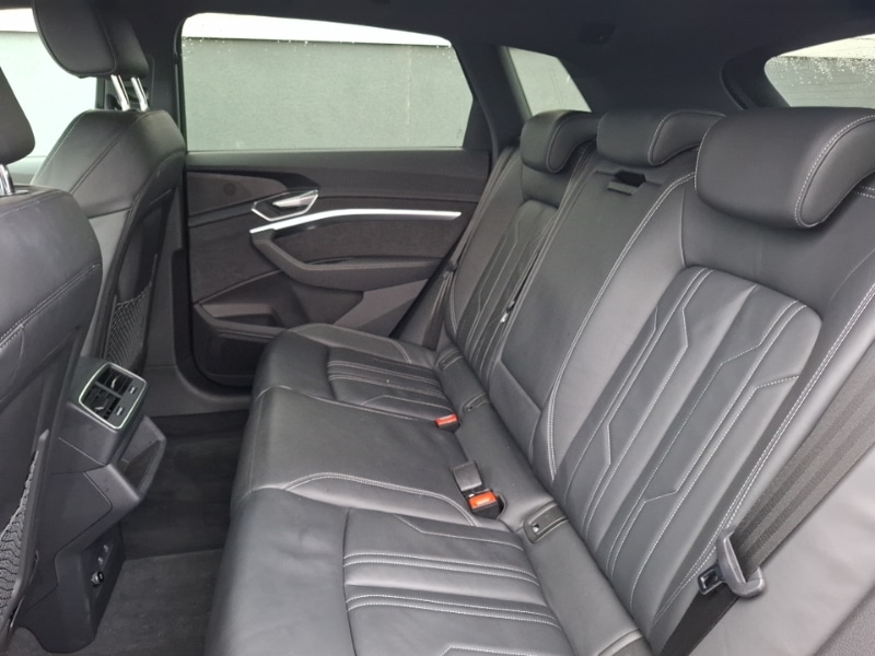 Used Audi e-tron 2022 for sale - 77398976: Photo 6