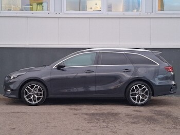 Used Kia Ceed 2022 for sale - 77669883: Photo