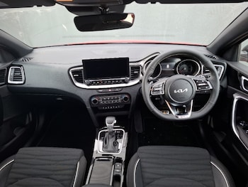 Used Kia Ceed 2025 for sale - 76226023: Photo 2