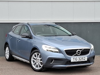 Used Volvo V40 2018 for sale - 78411299: Photo