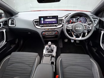 Used Kia XCeed 2025 for sale - 76269282: Photo 2