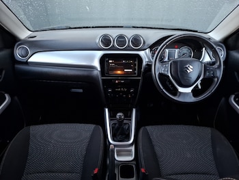 Used Suzuki Vitara 2018 for sale - 76195522: Photo 2