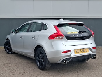 Used Volvo V40 2015 for sale - 78936843: Photo