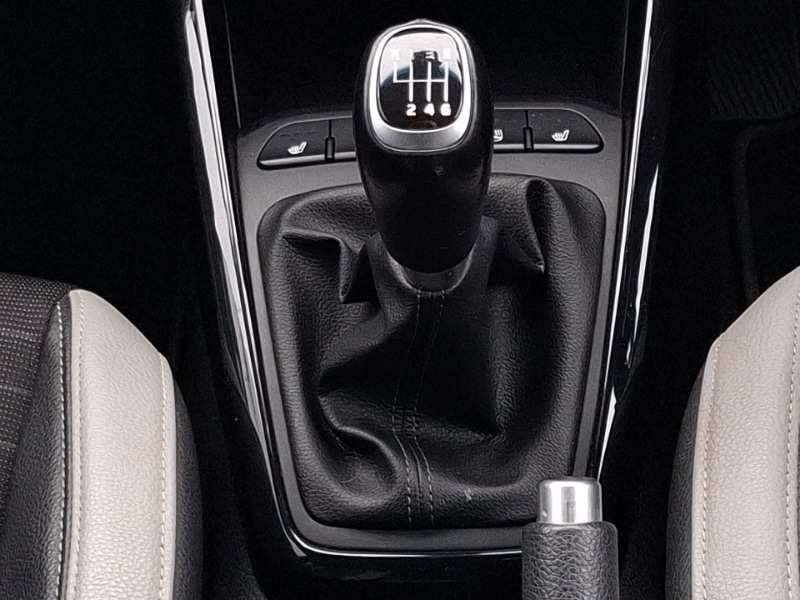 Used Kia Stonic 2018 for sale - 76543847: Photo 12