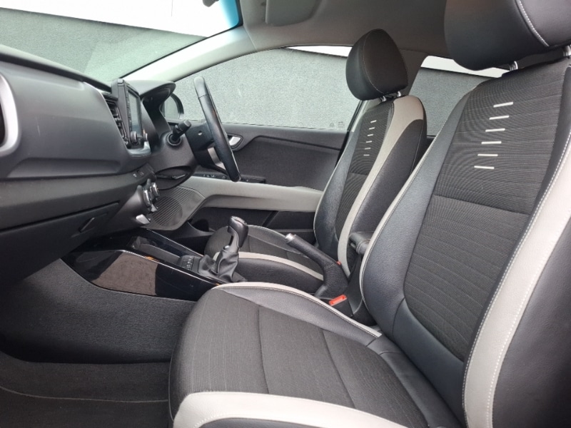 Used Kia Stonic 2018 for sale - 76543847: Photo 5