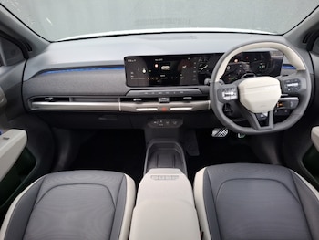 Used Kia EV3 2025 for sale - 77717010: Photo