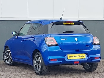 Used Suzuki Swift 2024 for sale - 75262847: Photo