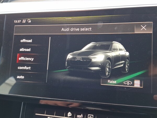Used Audi e-tron 2020 for sale - 76275620: Photo 16