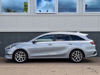 Used Kia Ceed 2025 for sale - 78892854: Photo