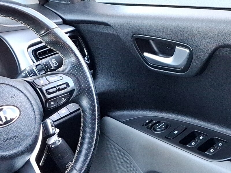 Used Kia Stonic 2018 for sale - 78013537: Photo 11