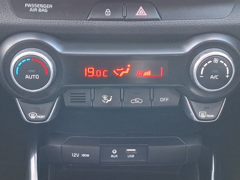 Used Kia Stonic 2018 for sale - 78013537: Photo 15