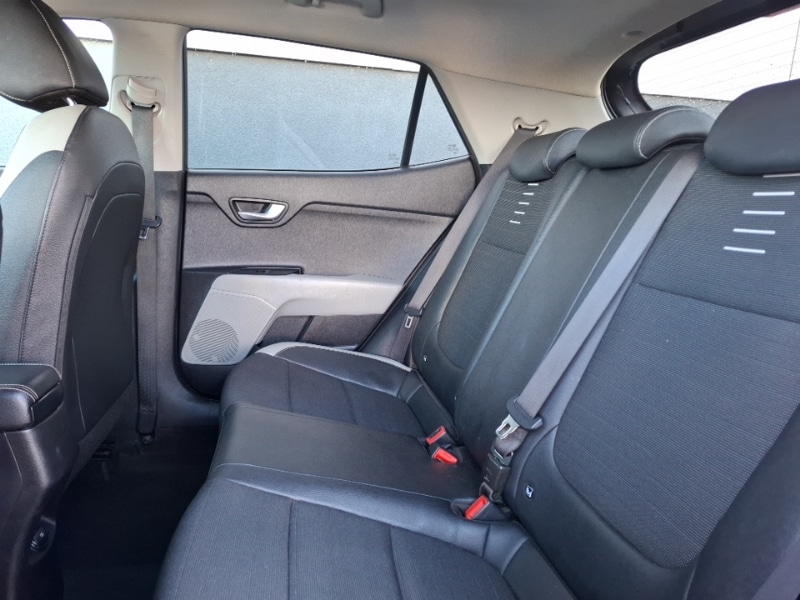 Used Kia Stonic 2018 for sale - 78013537: Photo 6