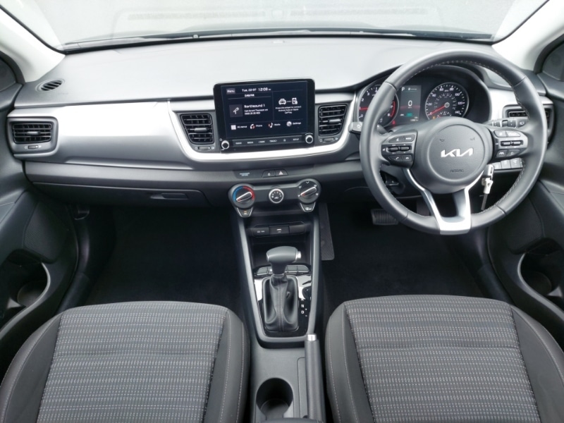 Used Kia Stonic 2024 for sale - 76331848: Photo 2