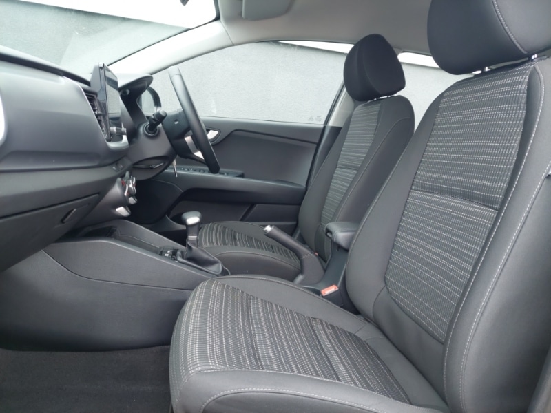 Used Kia Stonic 2024 for sale - 76331848: Photo 5