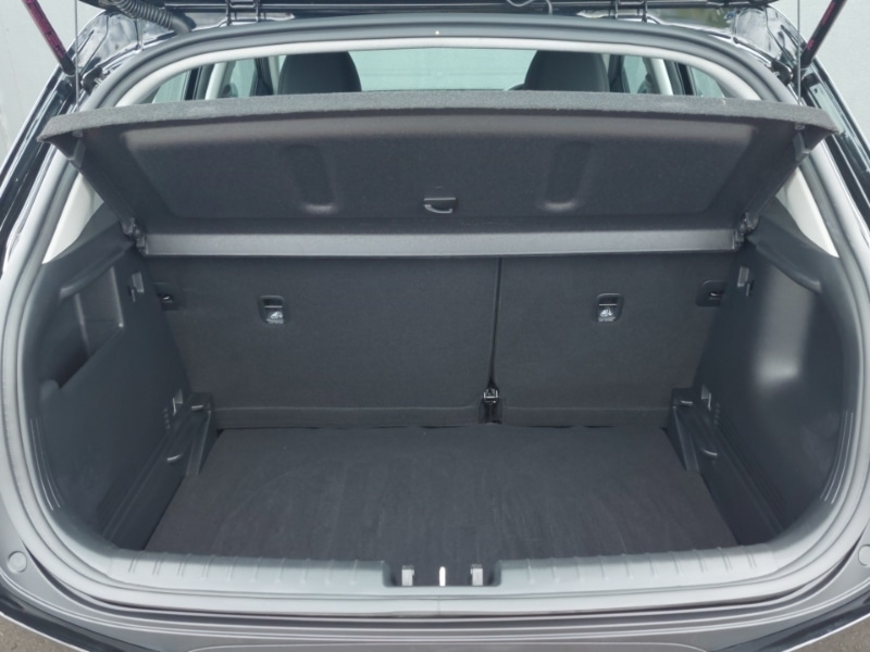 Used Kia Stonic 2024 for sale - 76331848: Photo 8