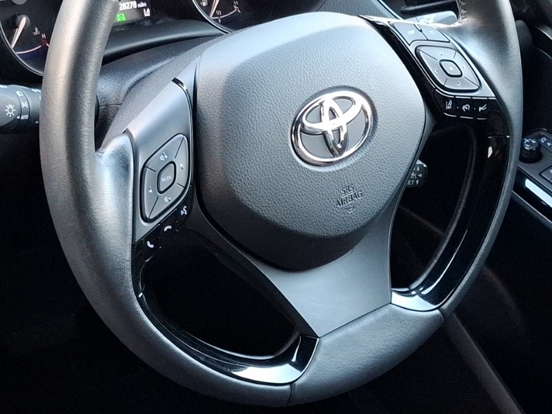 Used Toyota C-HR 2023 for sale - 77078436: Photo 17
