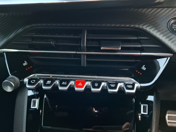 Used Peugeot 2008 2023 for sale - 76301817: Photo 14