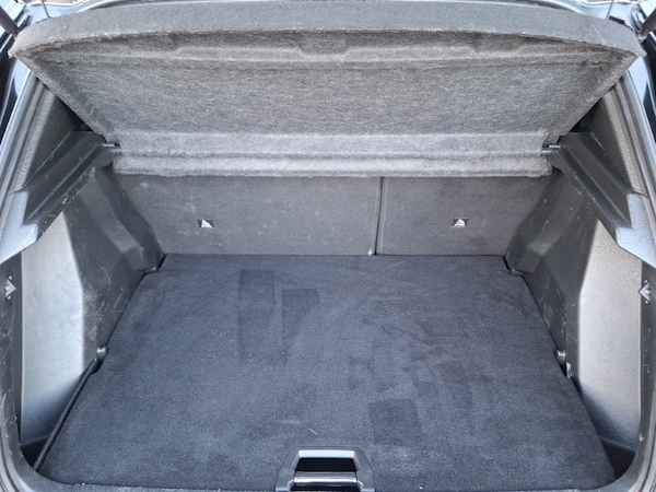 Used Peugeot 2008 2023 for sale - 76301817: Photo 8