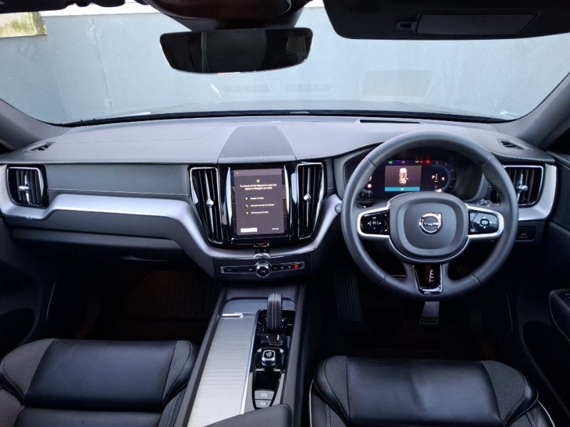 Used Volvo XC60 2022 for sale - 77635912: Photo 2