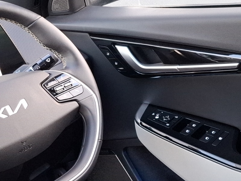 Used Kia EV6 2023 for sale - 76795312: Photo 11