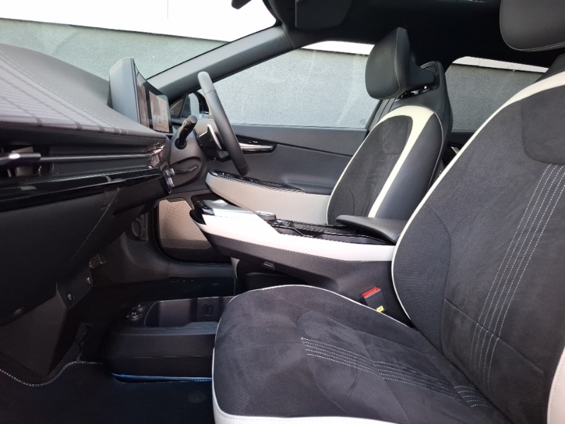 Used Kia EV6 2023 for sale - 76795312: Photo 5