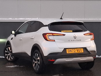 Used Renault Captur 2022 for sale - 77090306: Photo