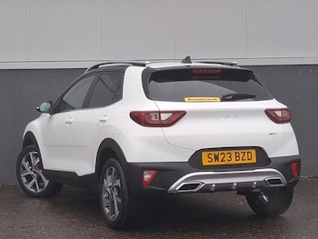 Used Kia Stonic 2023 for sale - 76478964: Photo