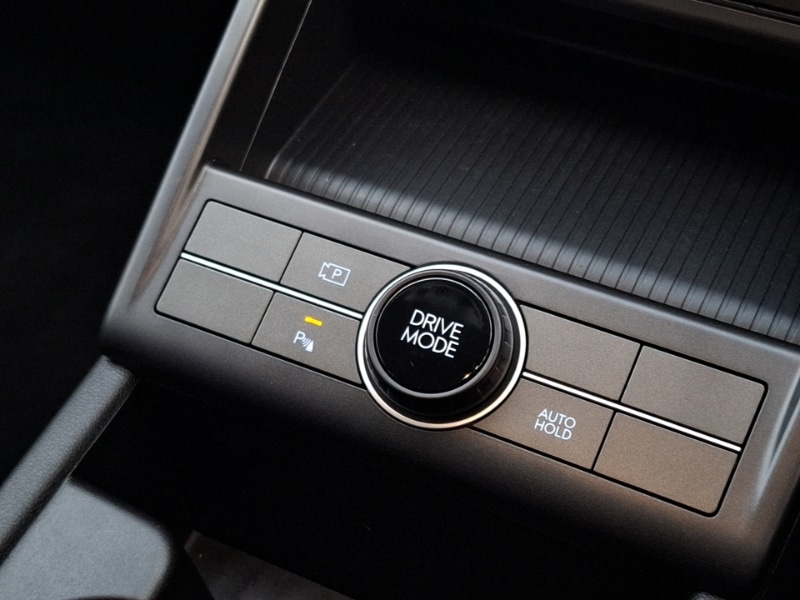 Used Hyundai KONA 2023 for sale - 76964107: Photo 15