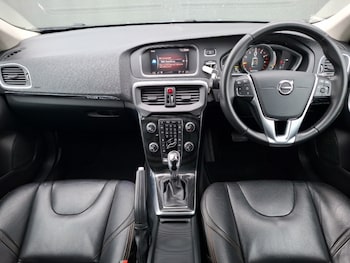 Used Volvo V40 2018 for sale - 78515456: Photo