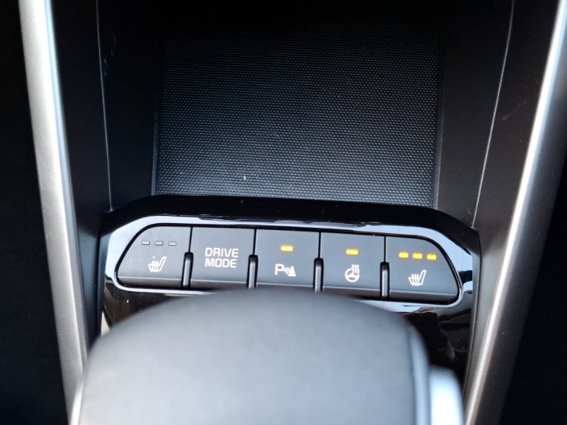 Used Kia Stonic 2023 for sale - 77898123: Photo 13