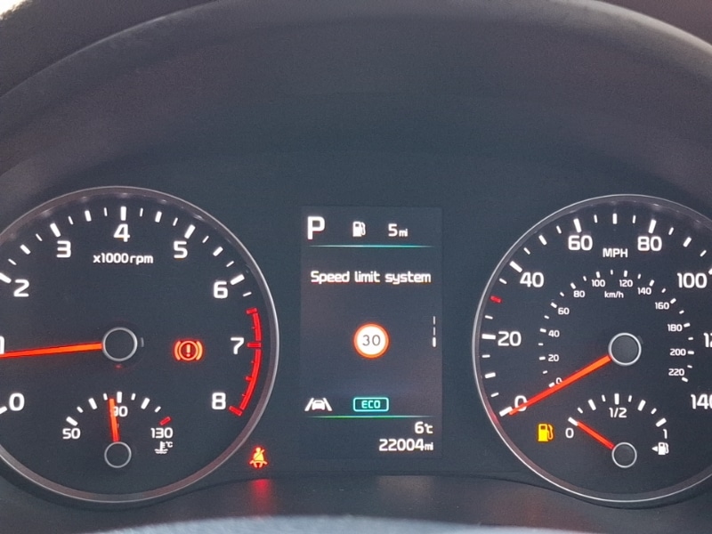 Used Kia Stonic 2023 for sale - 77898123: Photo 19