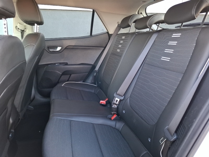 Used Kia Stonic 2023 for sale - 77898123: Photo 6