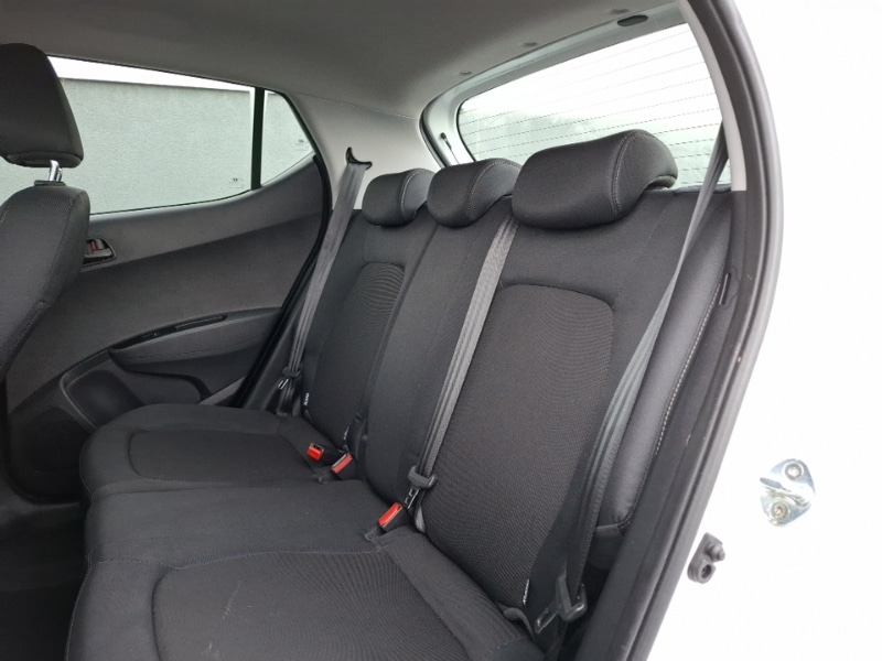 Used Hyundai i10 2018 for sale - 76722015: Photo 6